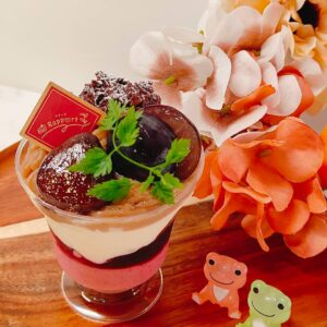 くりとカシスのパフェ